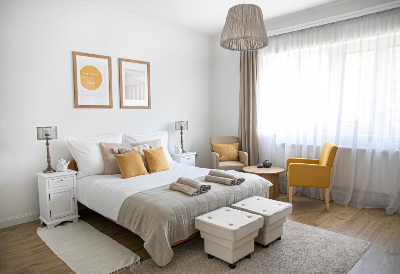 Cozy Airport Apartment Vecses Ngoại thất bức ảnh
